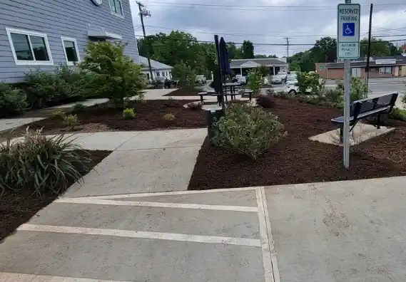 Commercial landscape maintenance